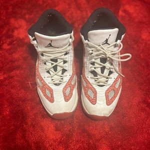 Mens Jordans size 11.5